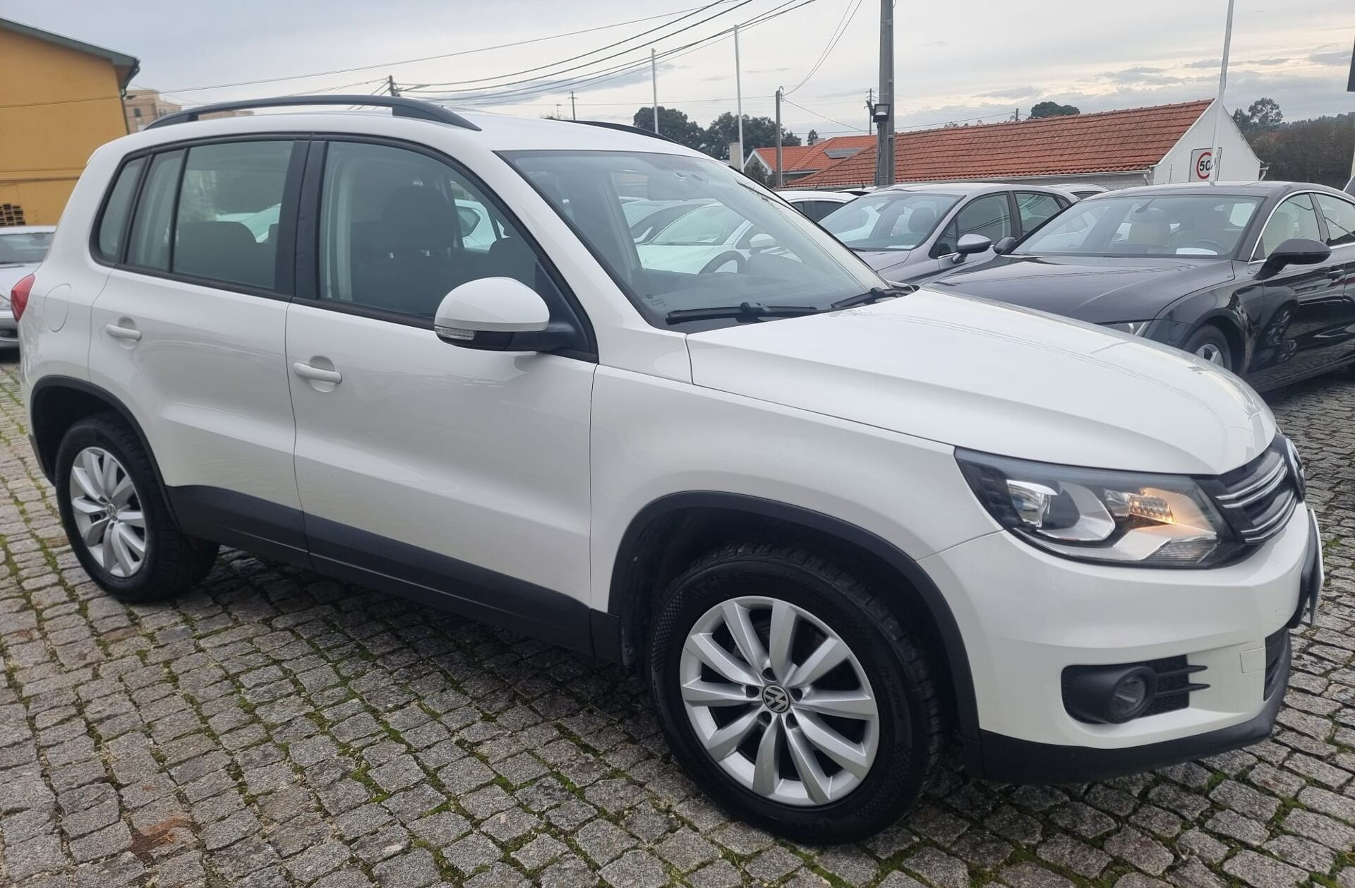 VOLKSWAGEN Tiguan 2.0 TDi Sport BlueMotion