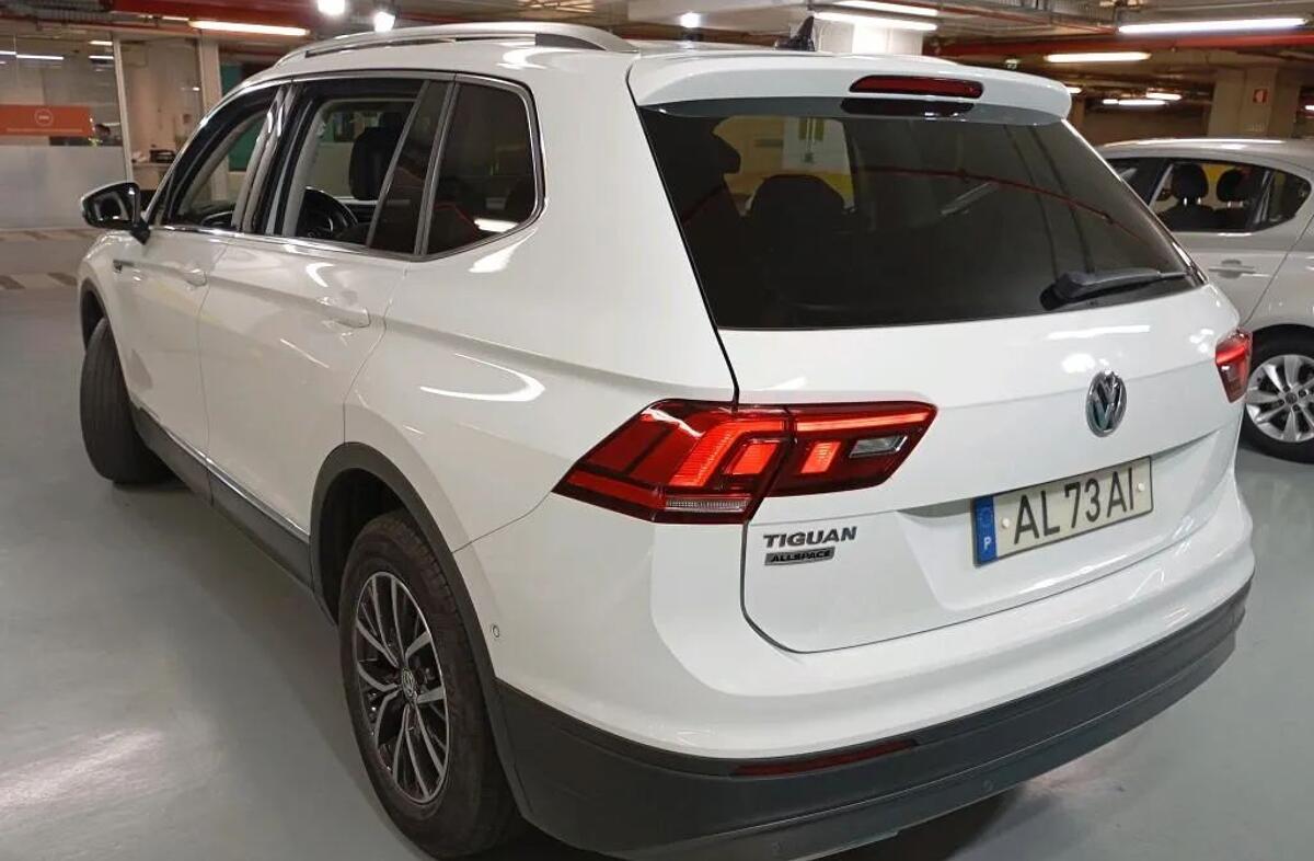 VOLKSWAGEN Tiguan All.2.0 TDI Confortline DSG