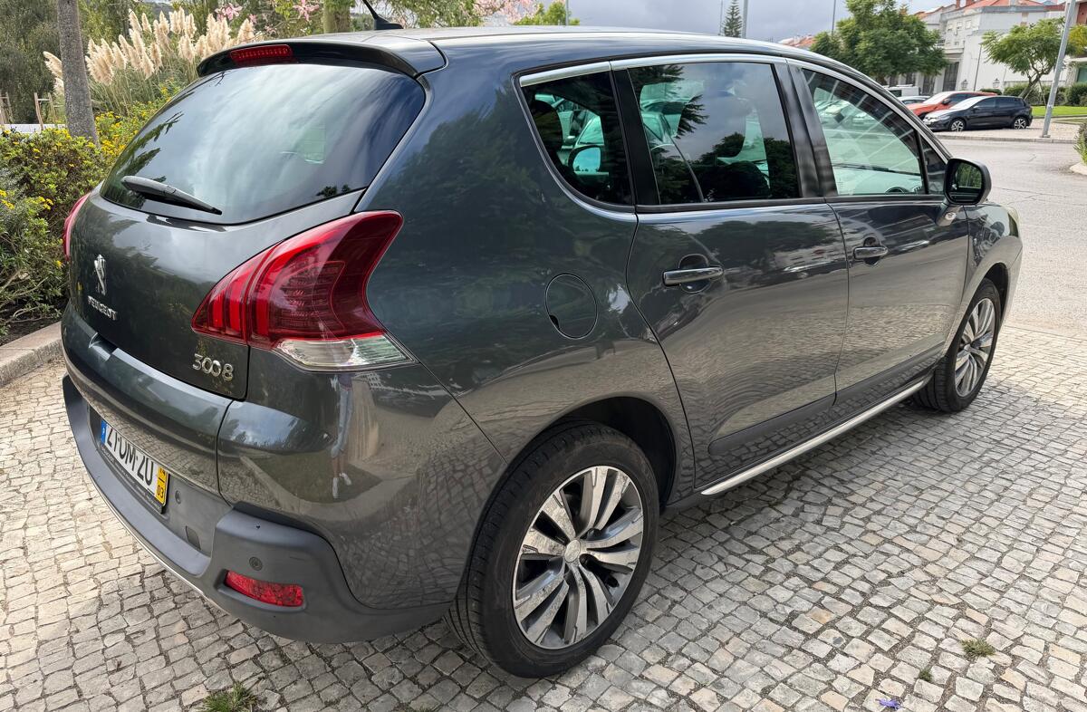 PEUGEOT 3008 1.6 HDi Style