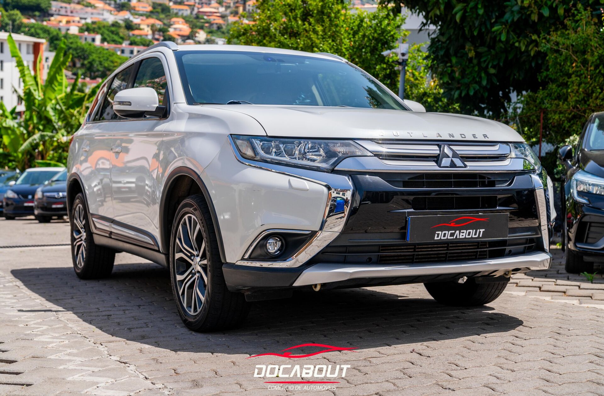 MITSUBISHI Outlander 2.2 DI-D Instyle Navi