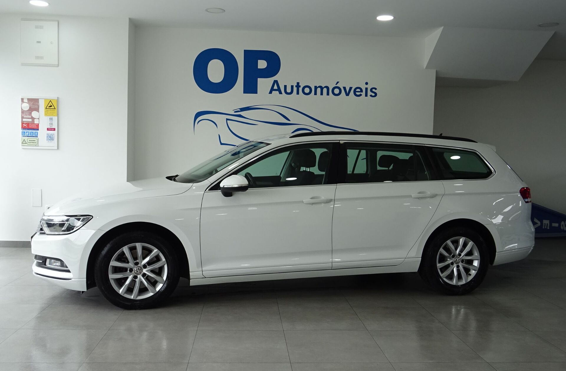 VOLKSWAGEN Passat 1.6 TDI DSG
