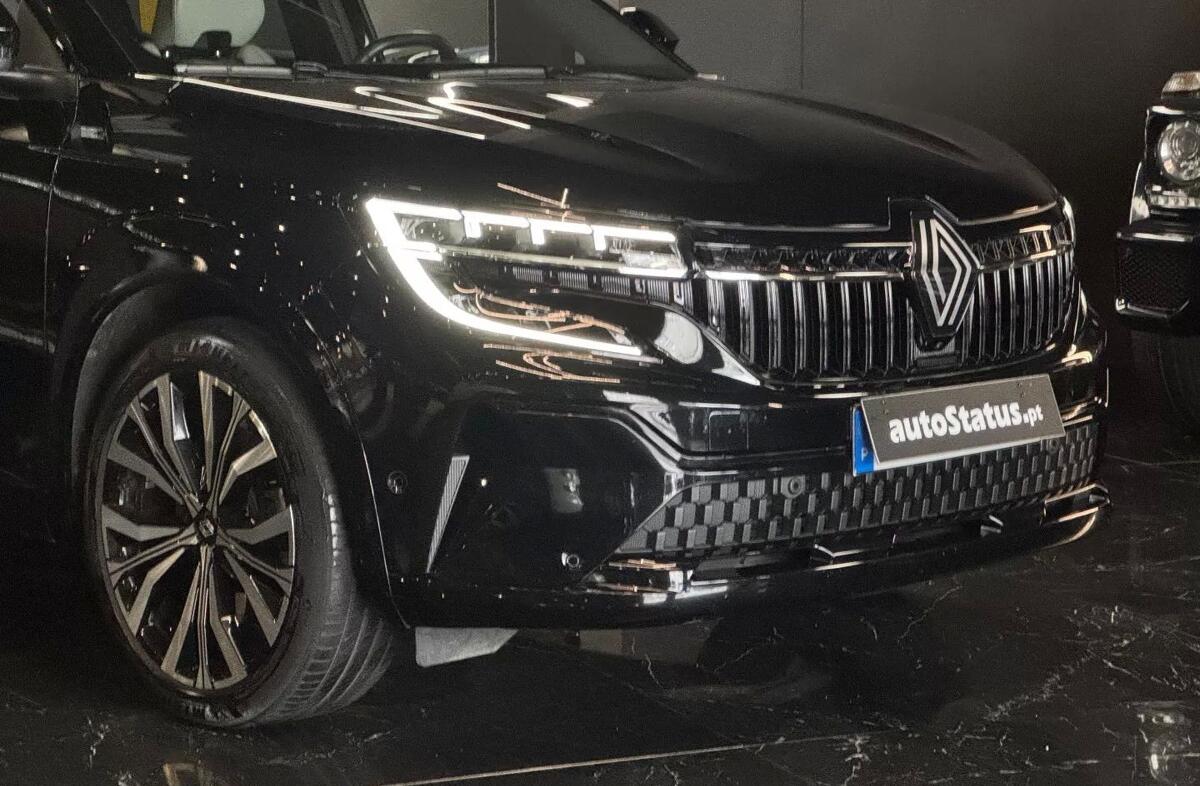 RENAULT Espace 1.2 E-Tech Full Hybrid Iconic