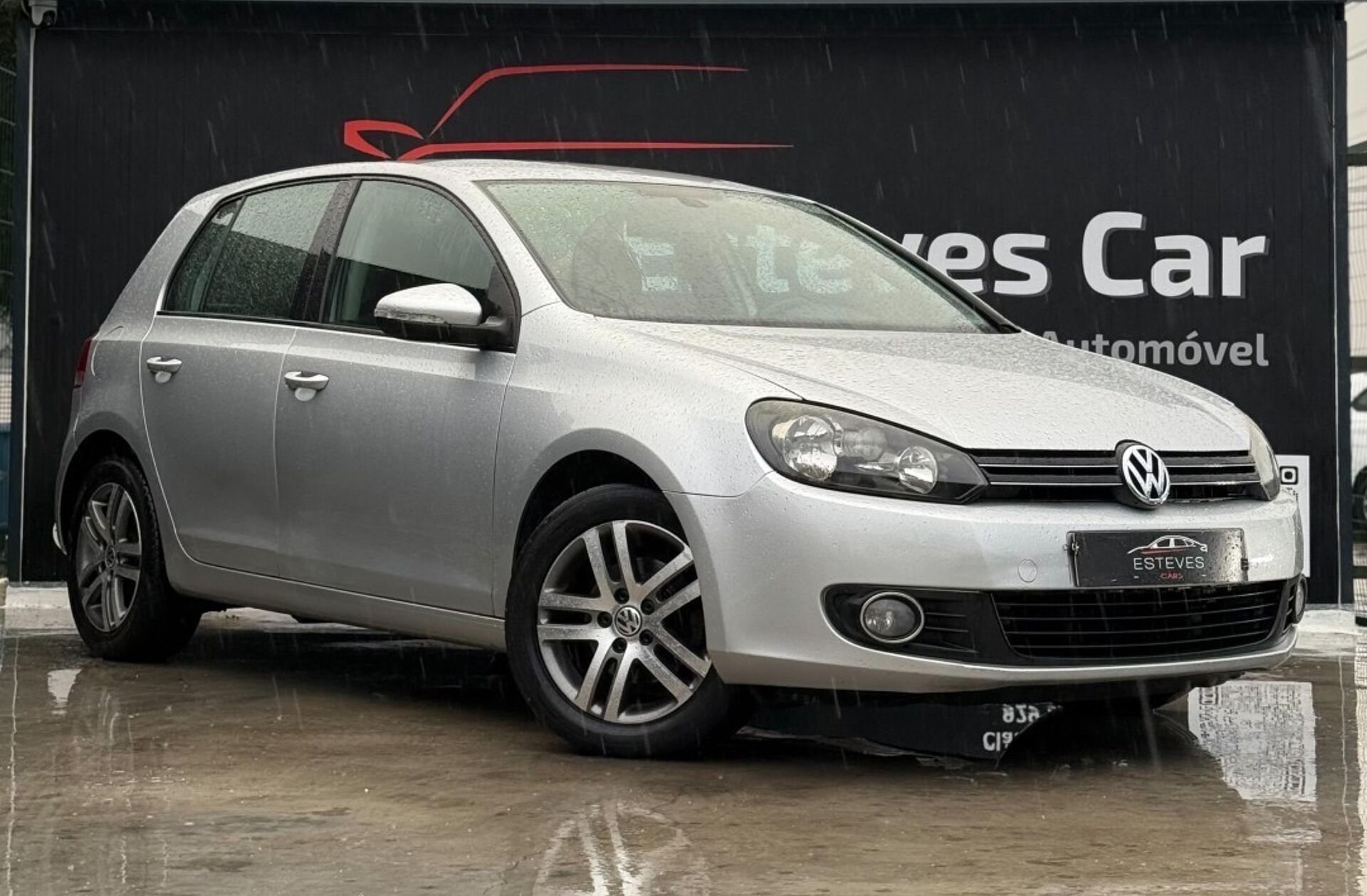 VOLKSWAGEN Golf 2.0 TDi Confortline