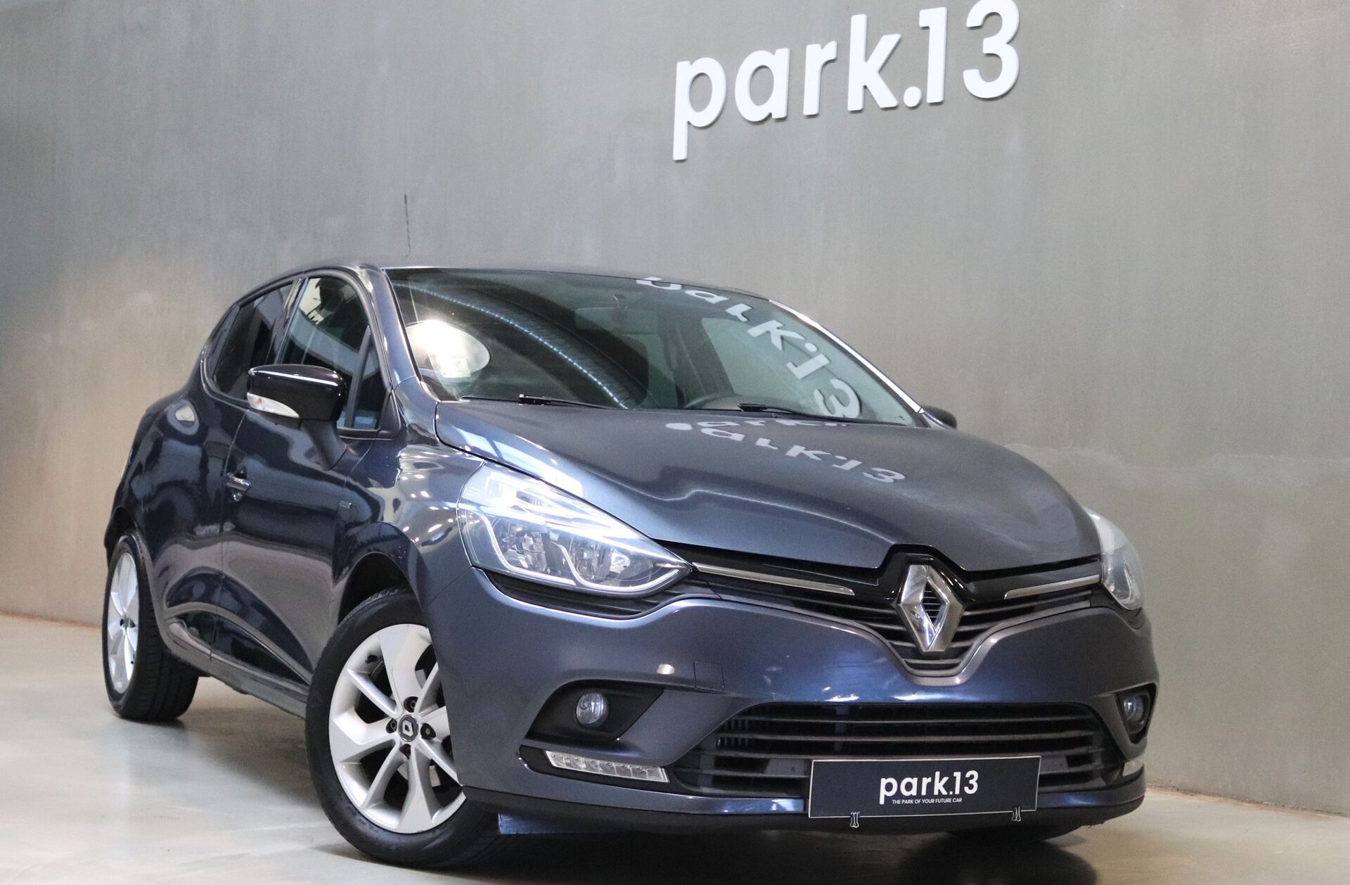 RENAULT Clio 0.9 TCe Limited Edition