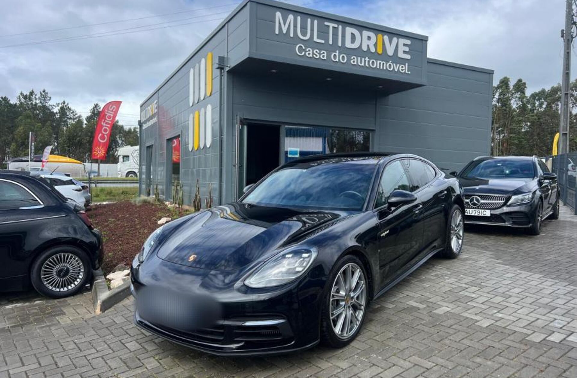 PORSCHE Panamera 4 E-Hybrid