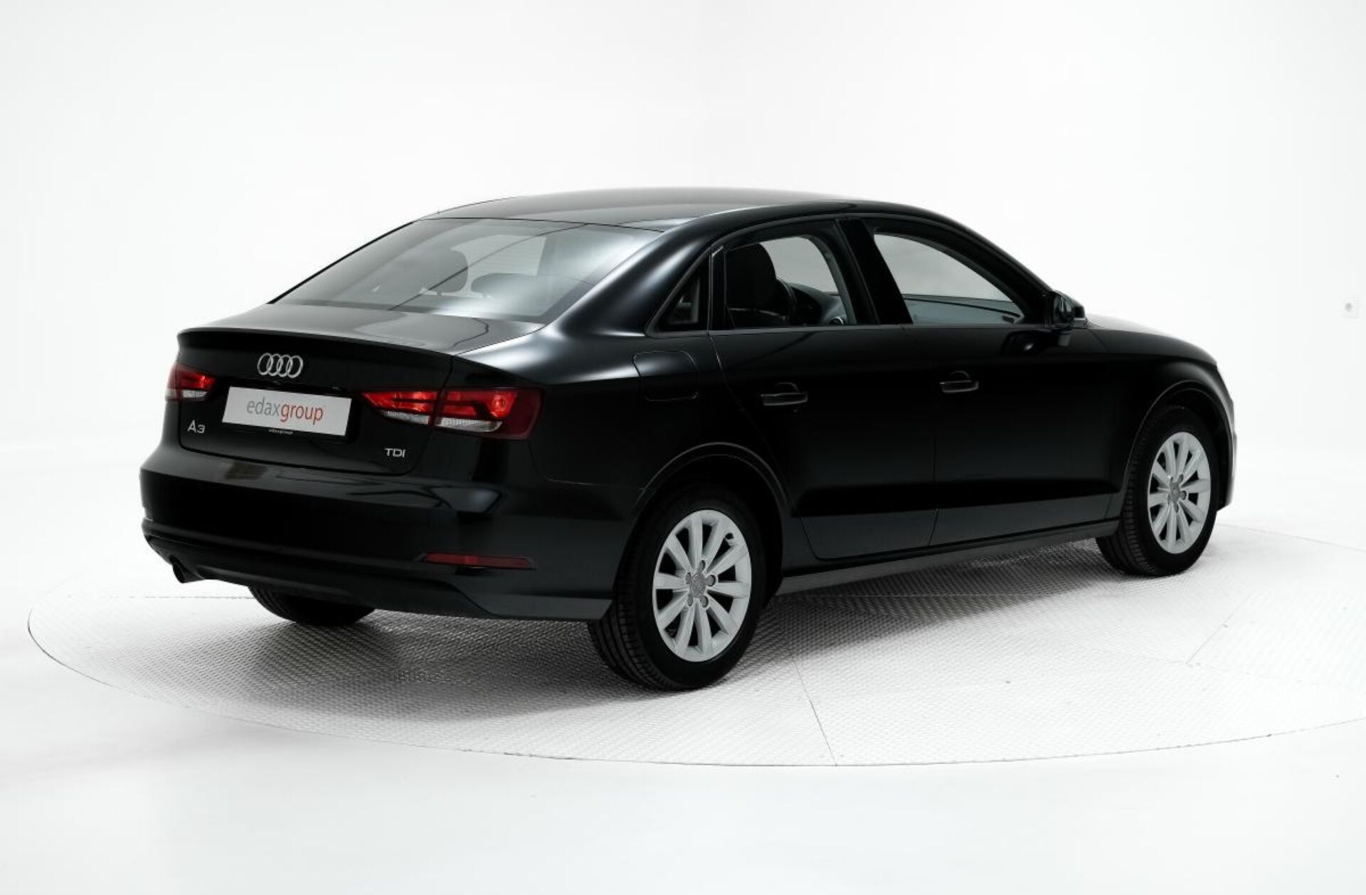 AUDI A3 1.6 TDi Business Line Attraction