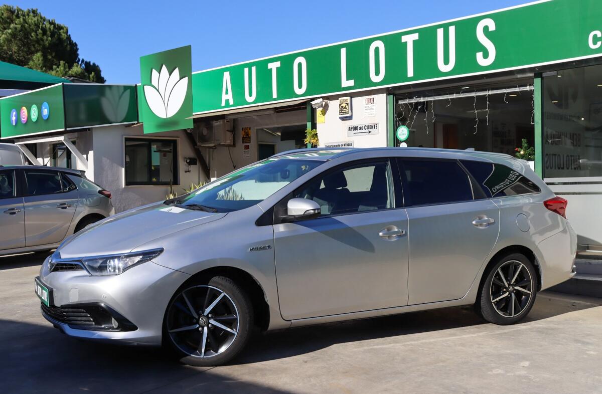 TOYOTA Auris 1.8 HSD C.+P.Techno+P.Sport
