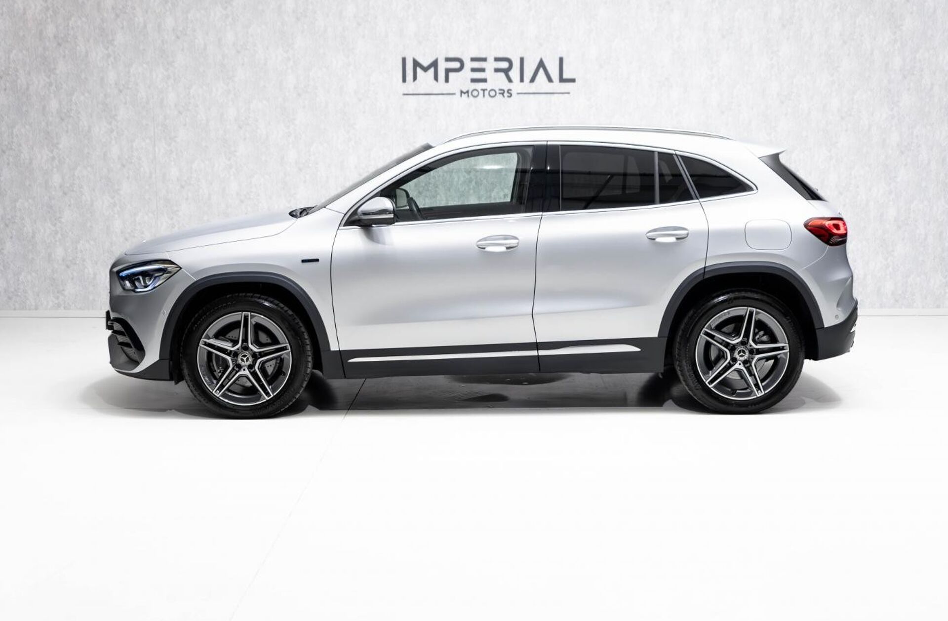 MERCEDES Classe GLA GLA 250 e AMG Line