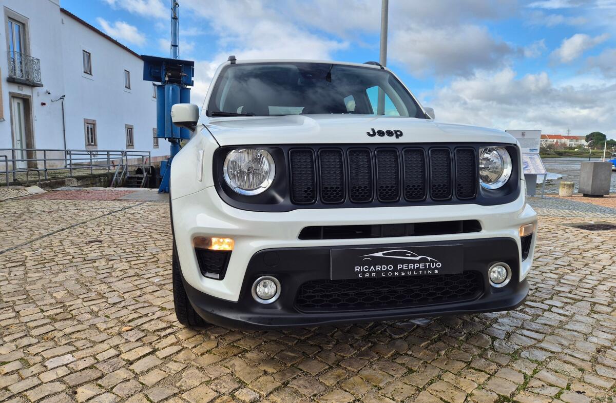 JEEP Renegade 1.3 T Night Eagle DCT