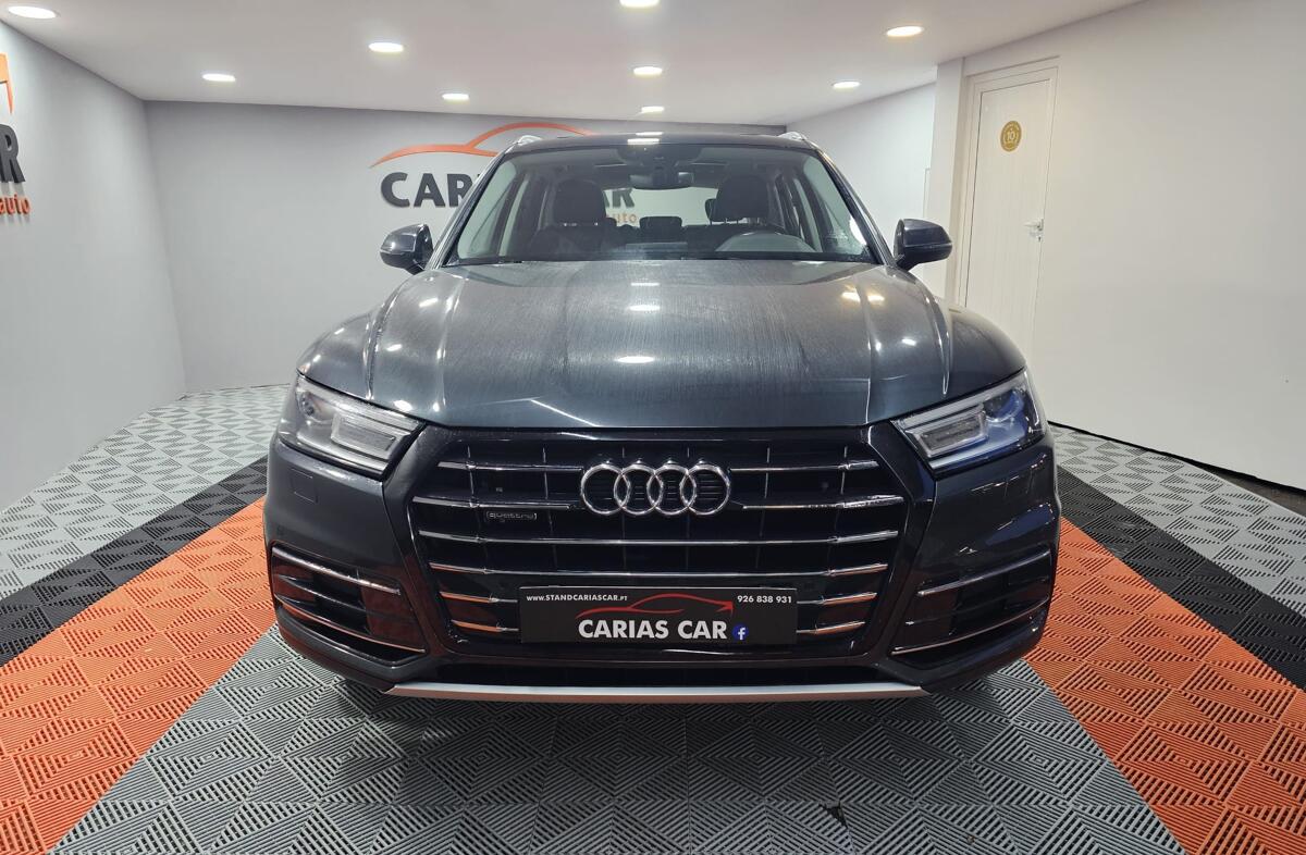 AUDI Q5 2.0 TDI quattro S-tronic