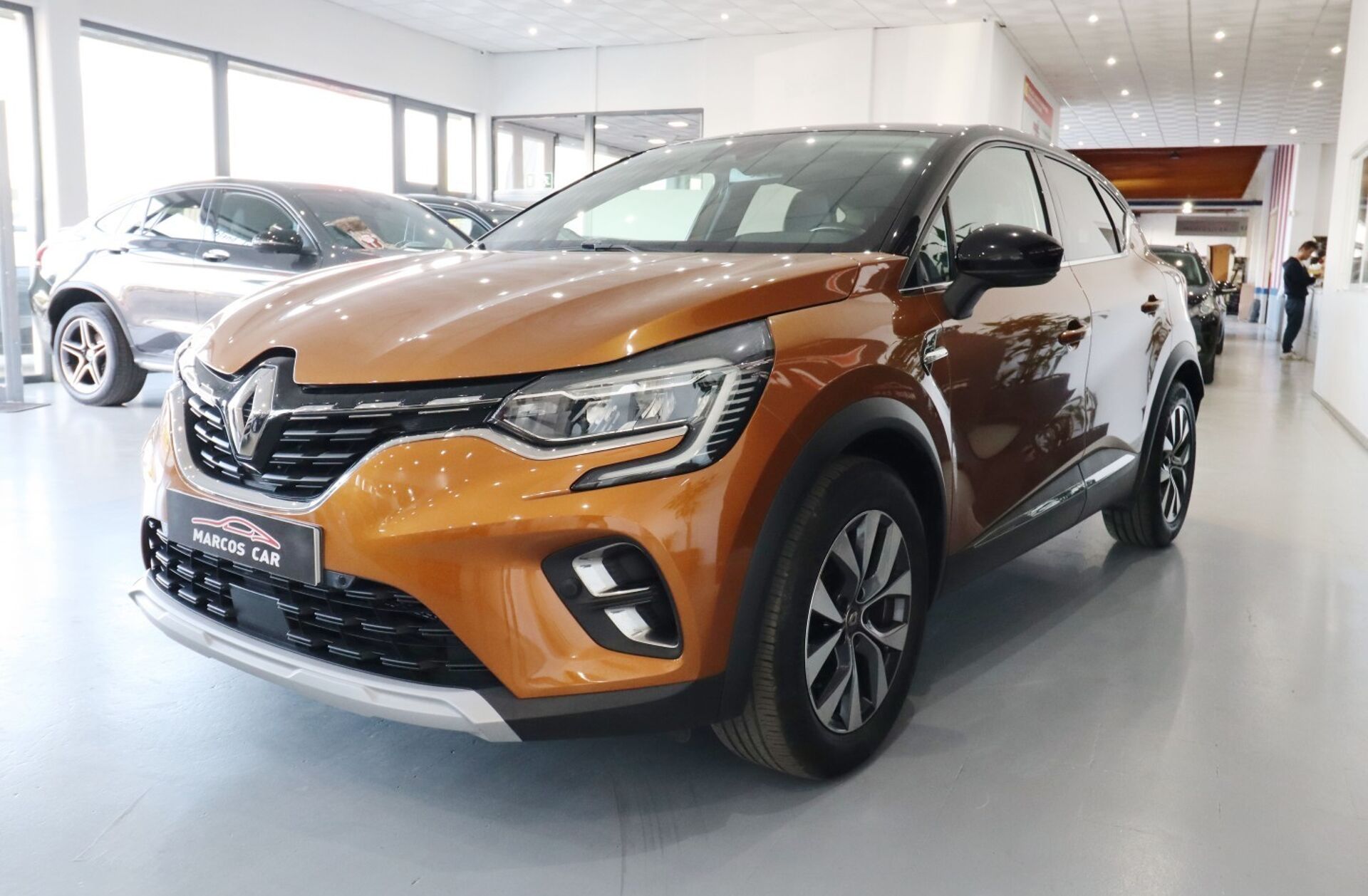 RENAULT Captur 1.0 TCe Exclusive