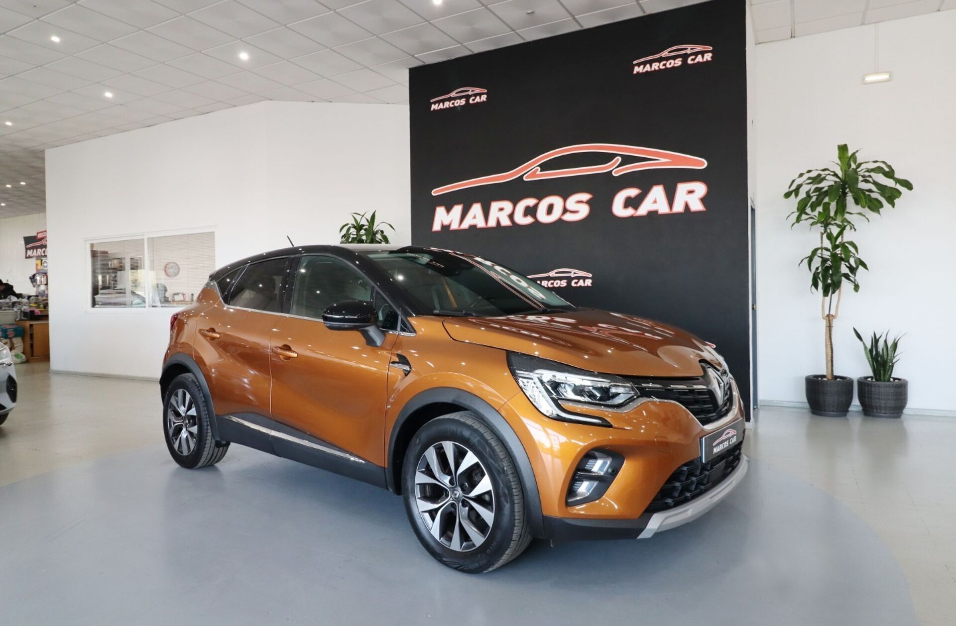 RENAULT Captur 1.0 TCe Exclusive