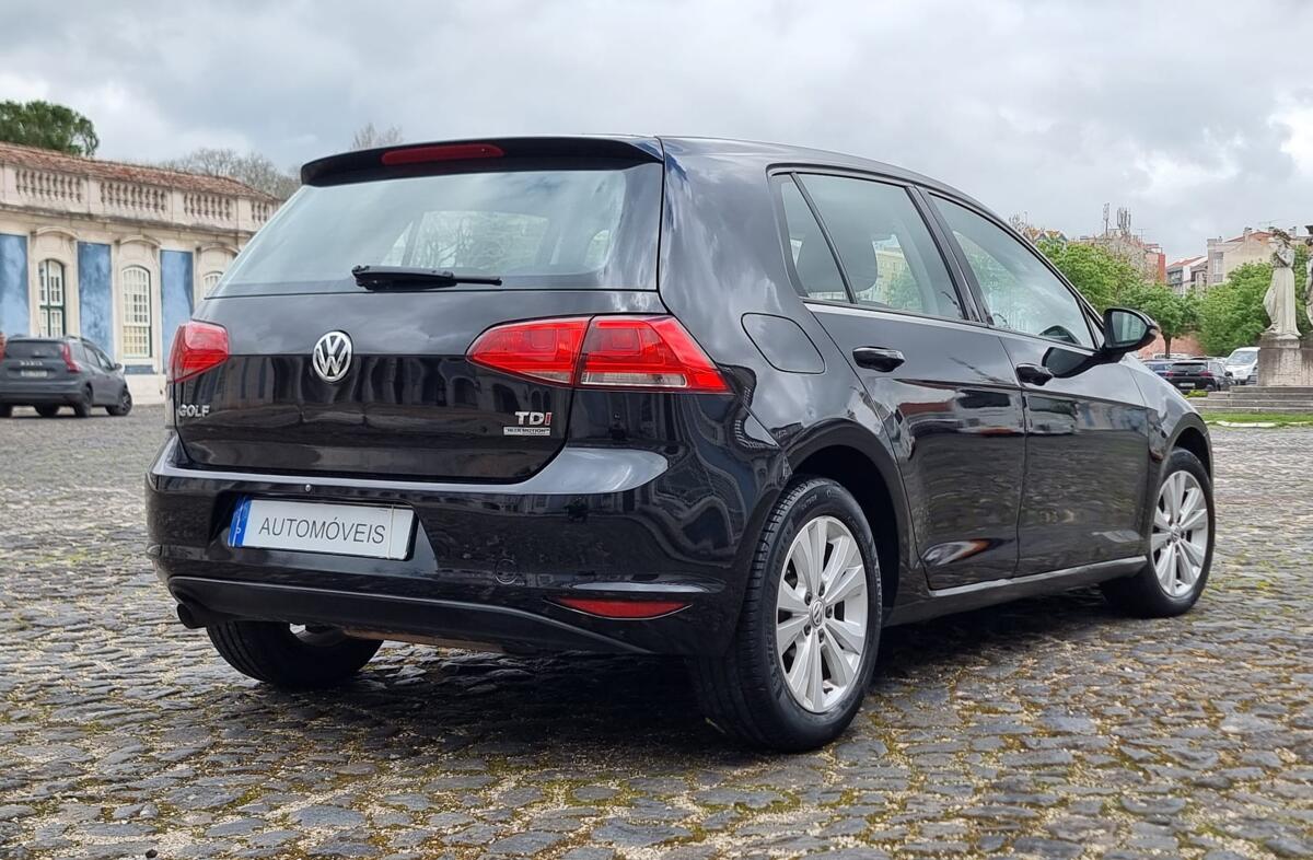 VOLKSWAGEN Golf 1.6 TDi Confortline DSG