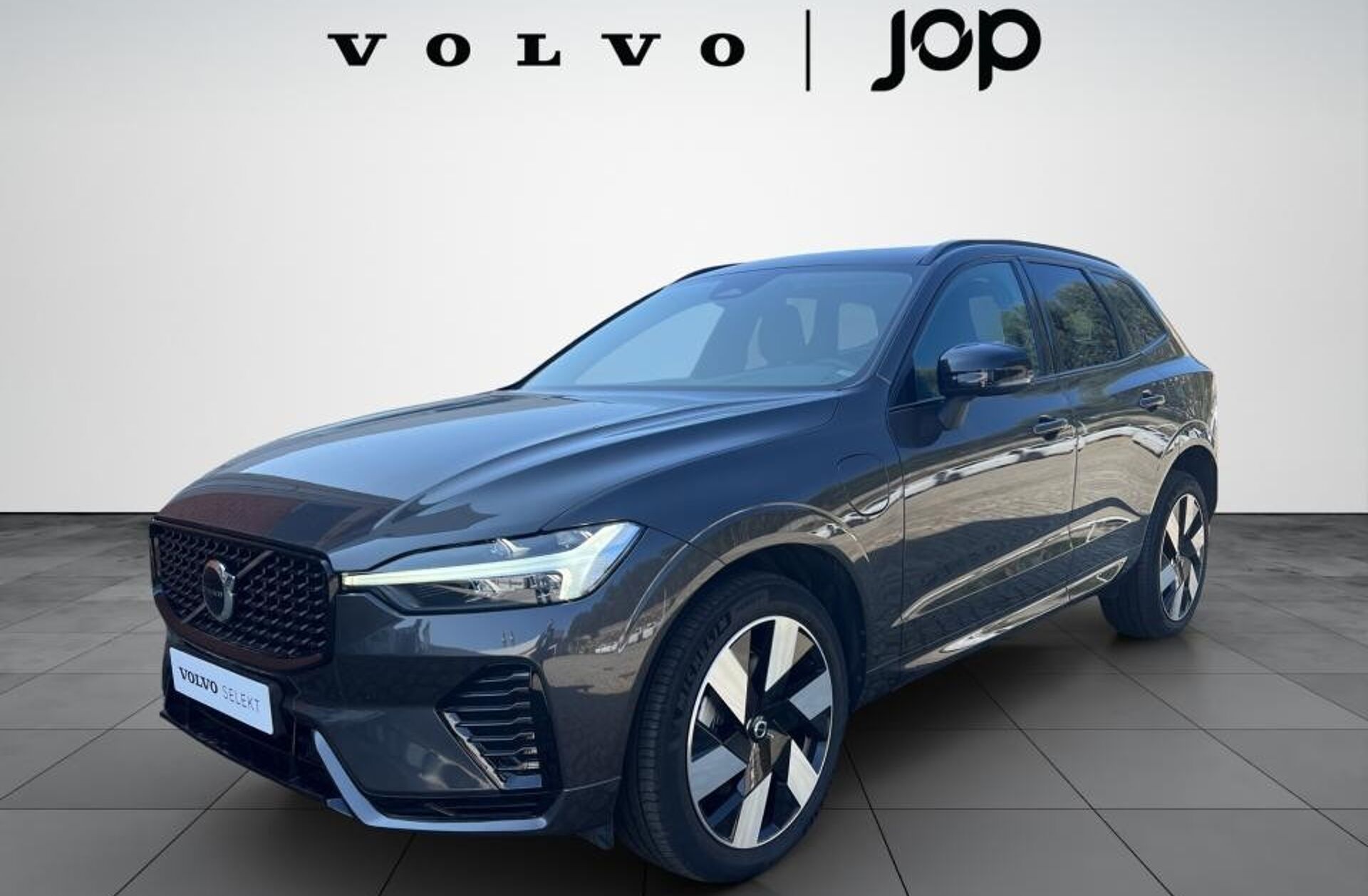 VOLVO XC60 2.0 T8 PHEV Ultra Dark AWD