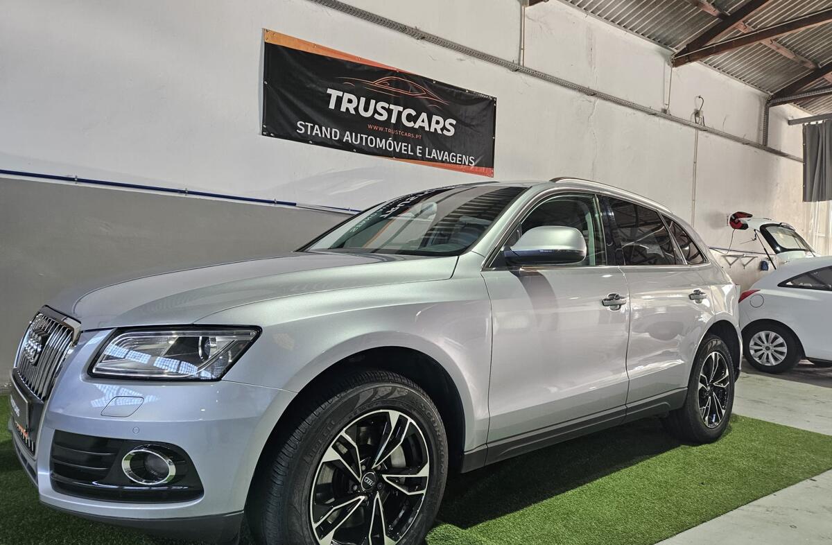 AUDI Q5 3.0 TDi quattro S-tronic