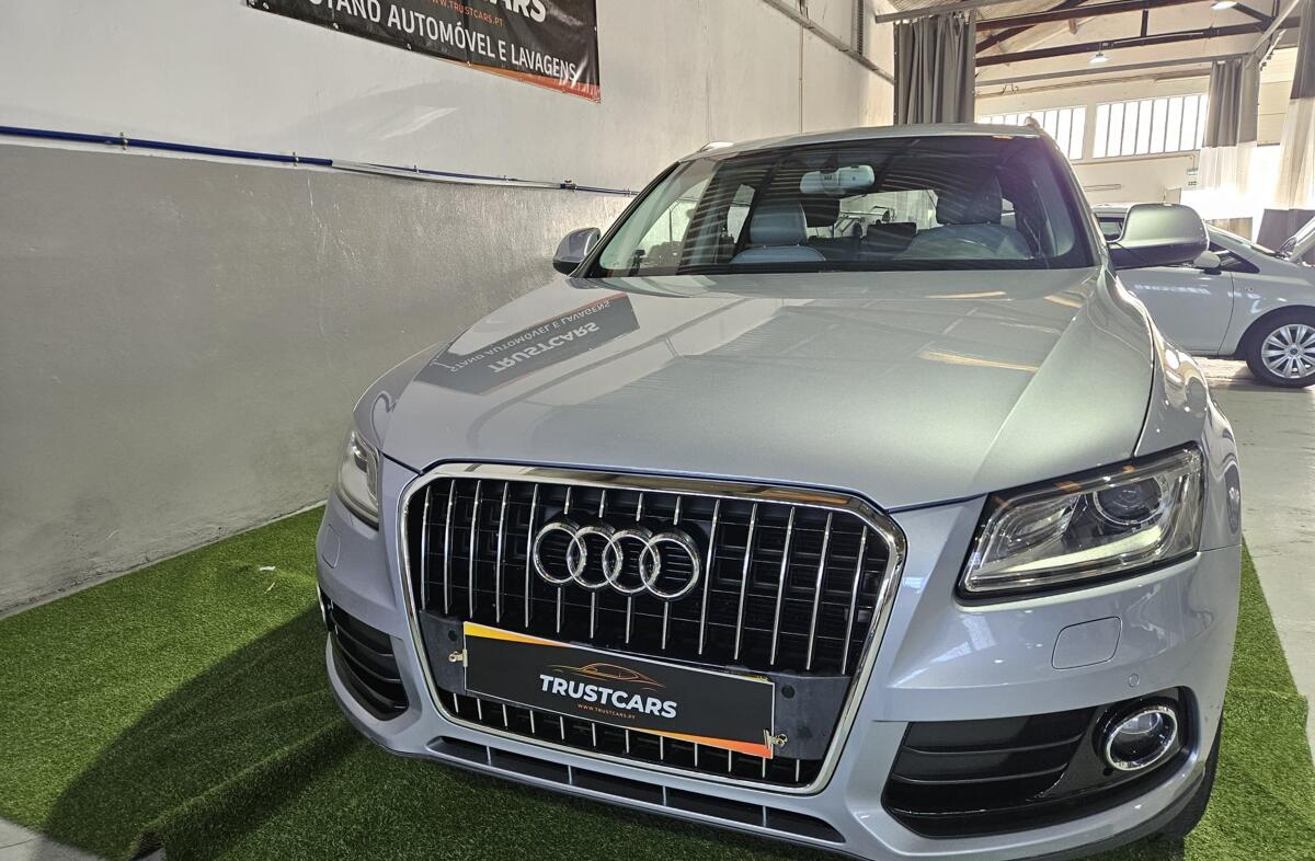 AUDI Q5 3.0 TDi quattro S-tronic