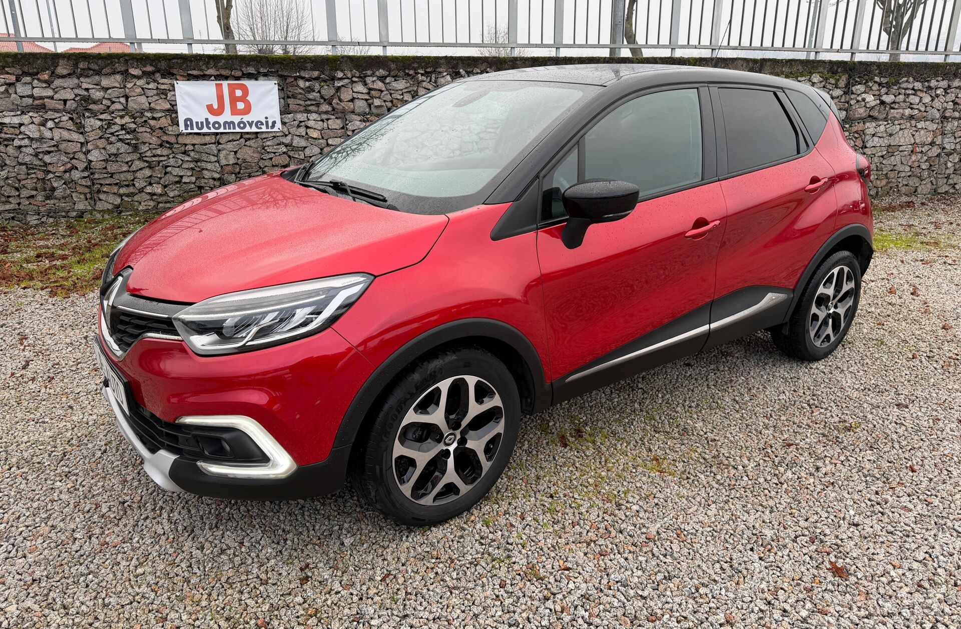 RENAULT Captur 0.9 TCe Exclusive