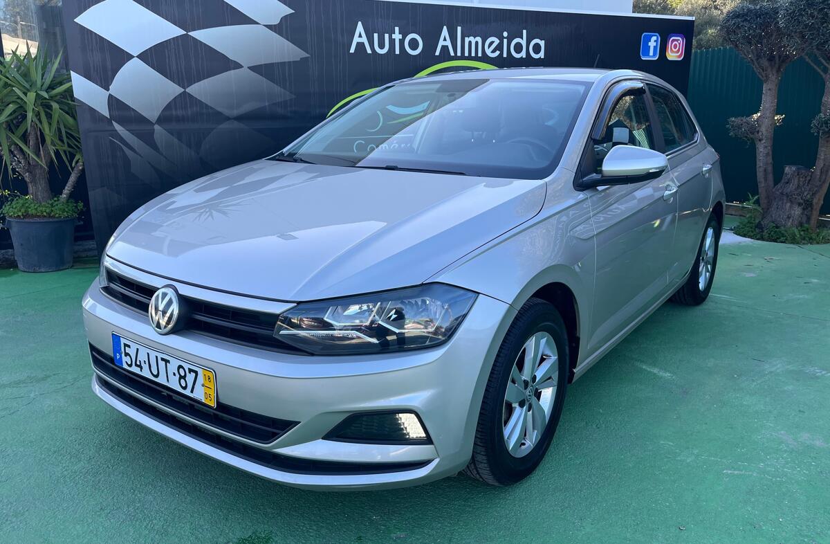 VOLKSWAGEN Polo 1.0 Confortline