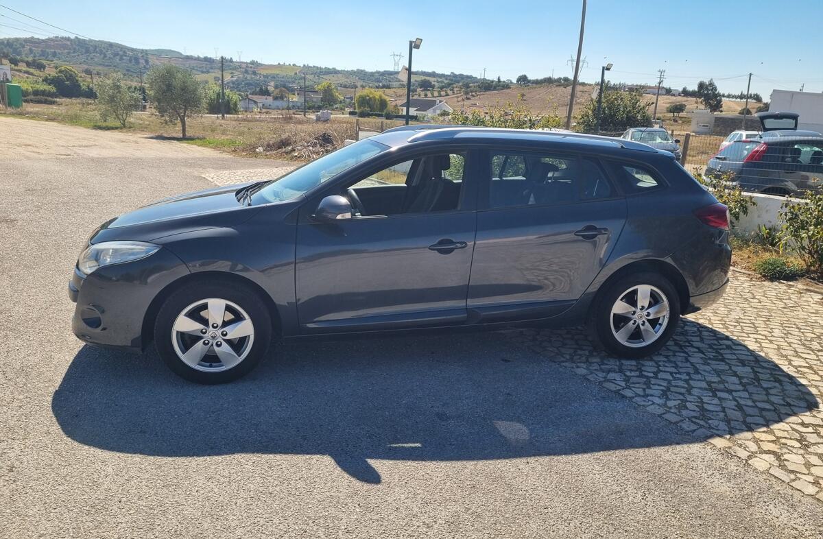 RENAULT Mégane 1.5 dCi Dynamique S