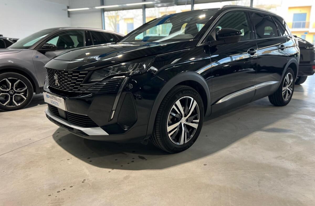 PEUGEOT 5008 1.5 BlueHDi Allure Pack EAT8