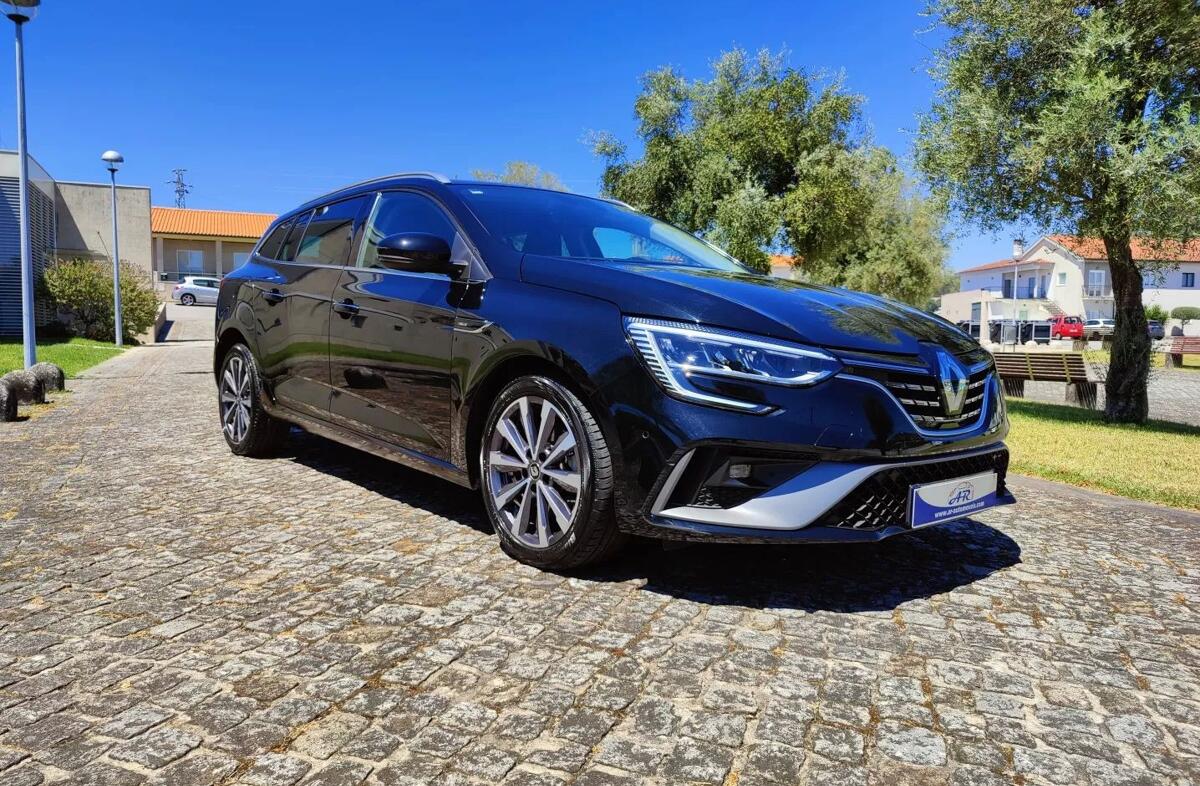 RENAULT Mégane 1.6 E-Tech Plug-In Hybrid R.S. Line