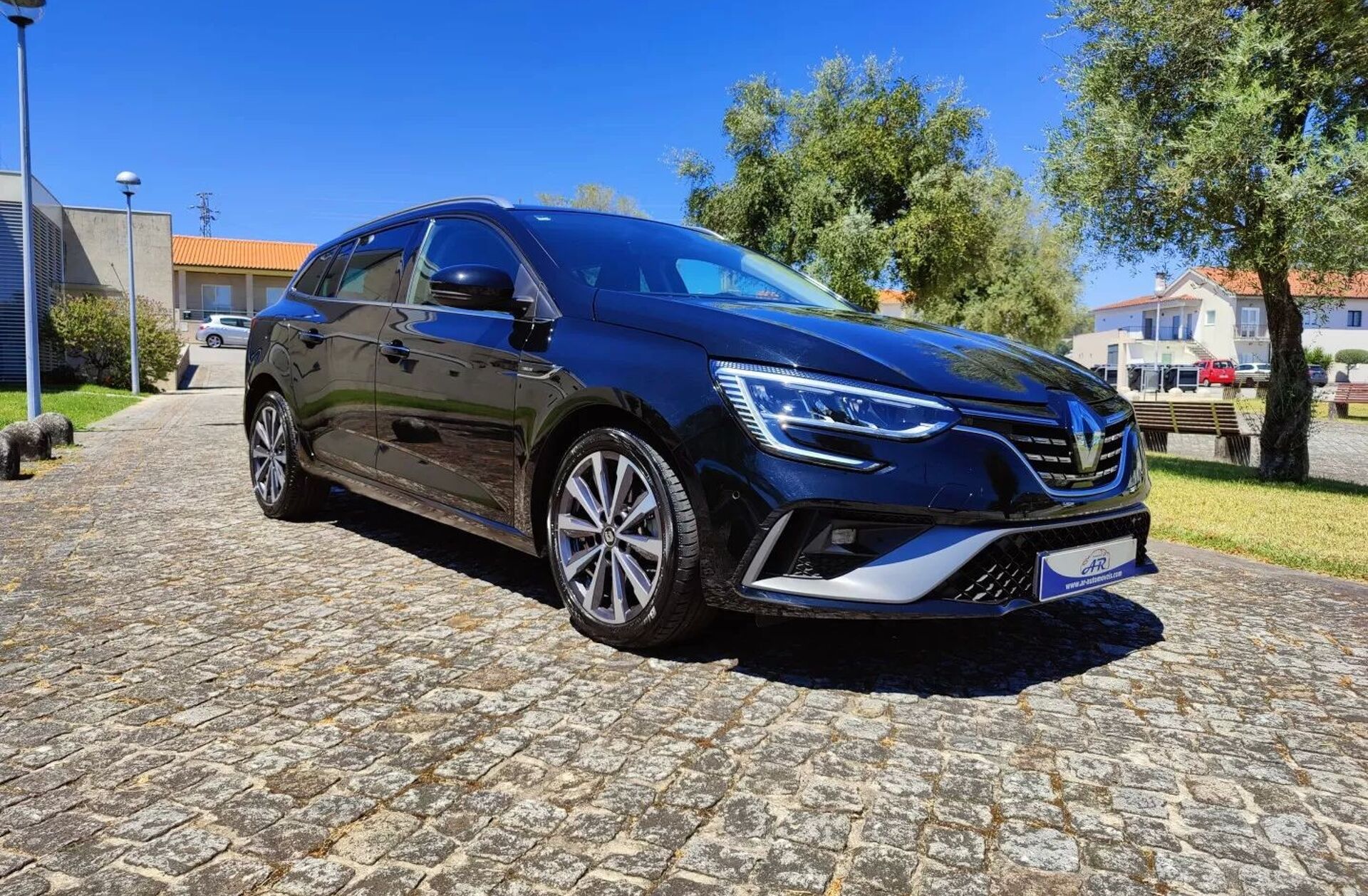 RENAULT Mégane 1.6 E-Tech Plug-In Hybrid R.S. Line