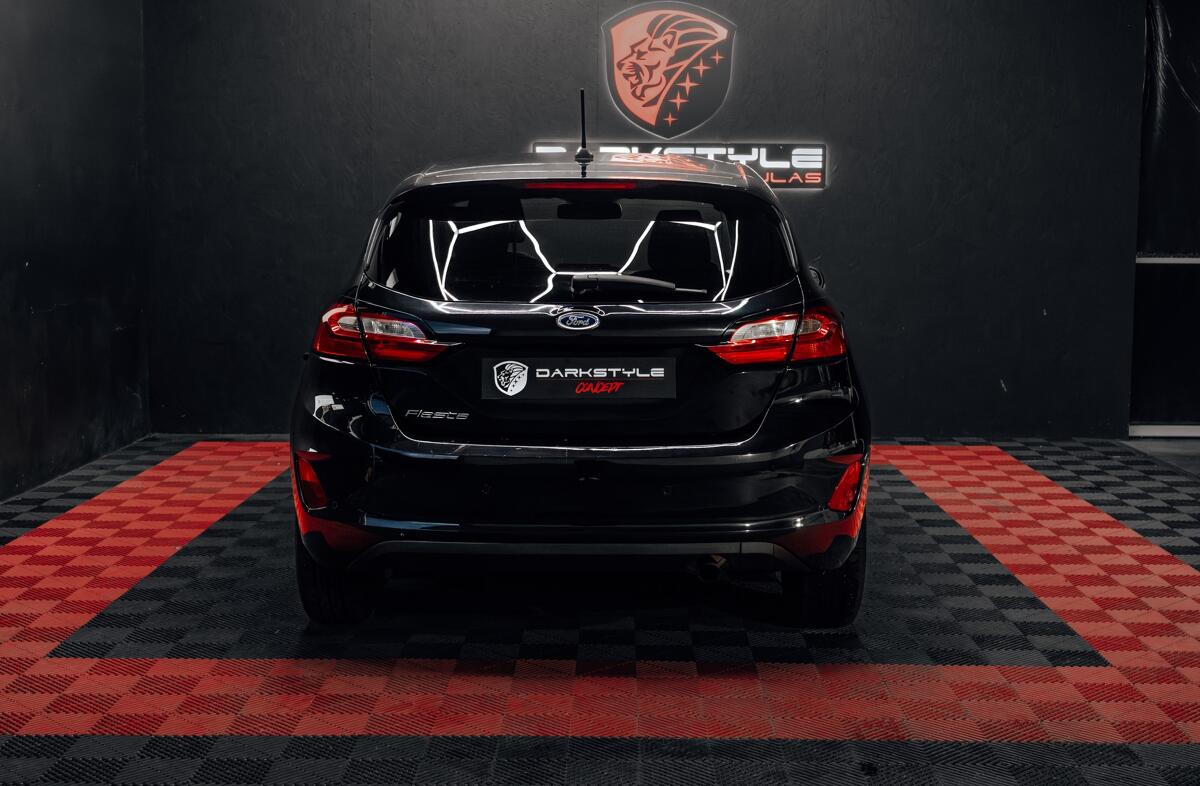 FORD Courier Tourneo  1.0 EcoBoost Titanium