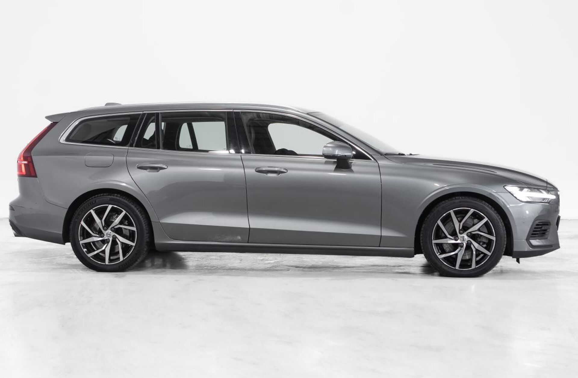 VOLVO V60 2.0 T8 AWD TE Momentum