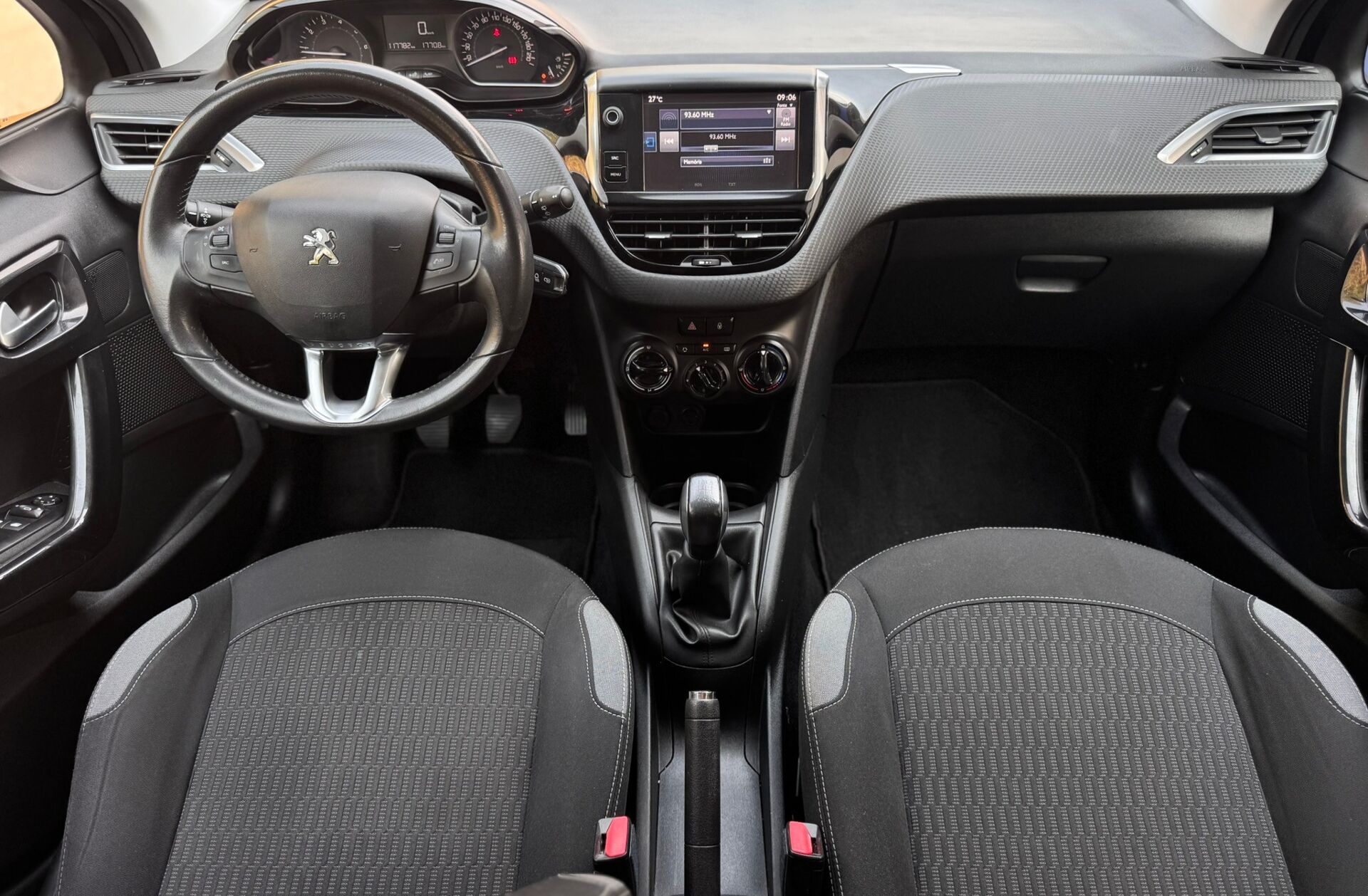 PEUGEOT 208 1.2 PureTech Style