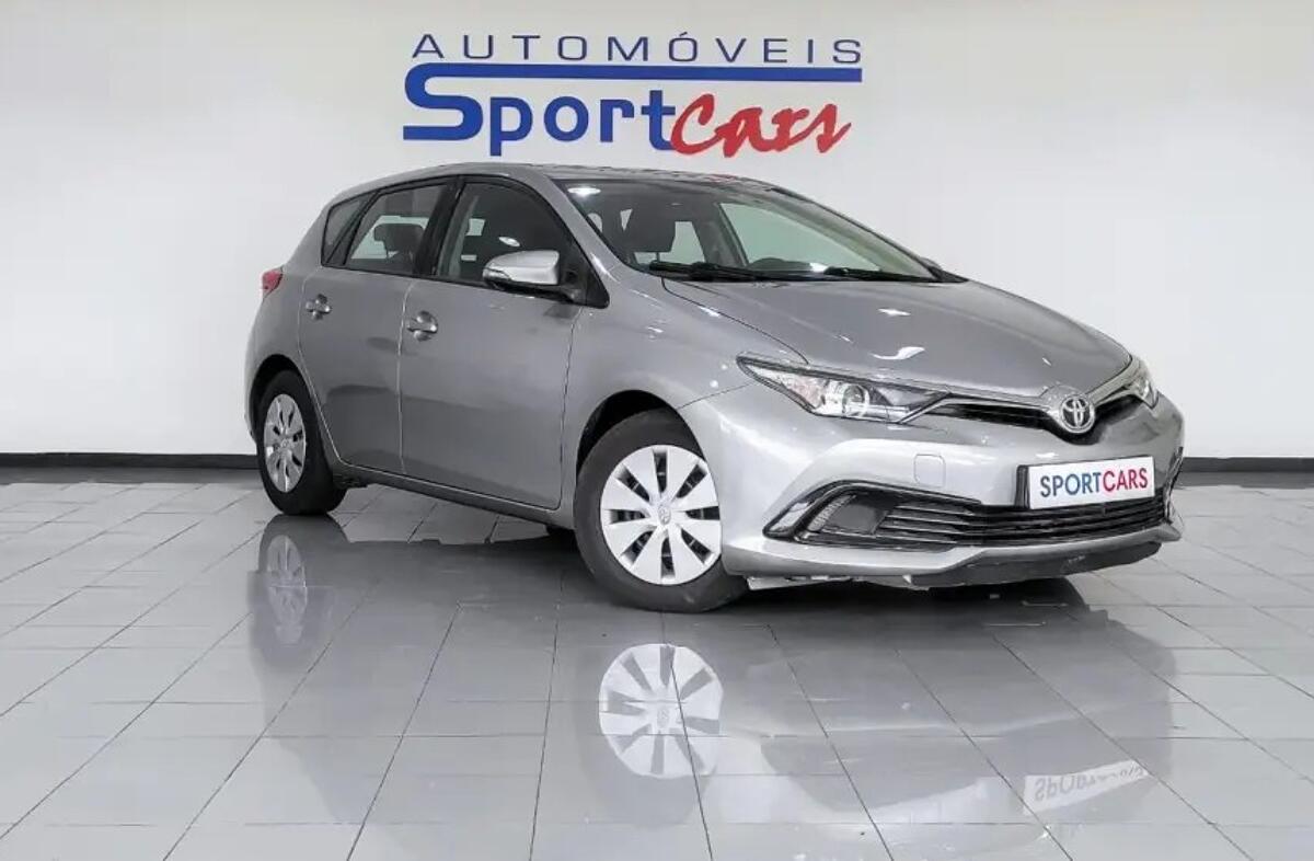 TOYOTA Auris 1.4 D-4D Active