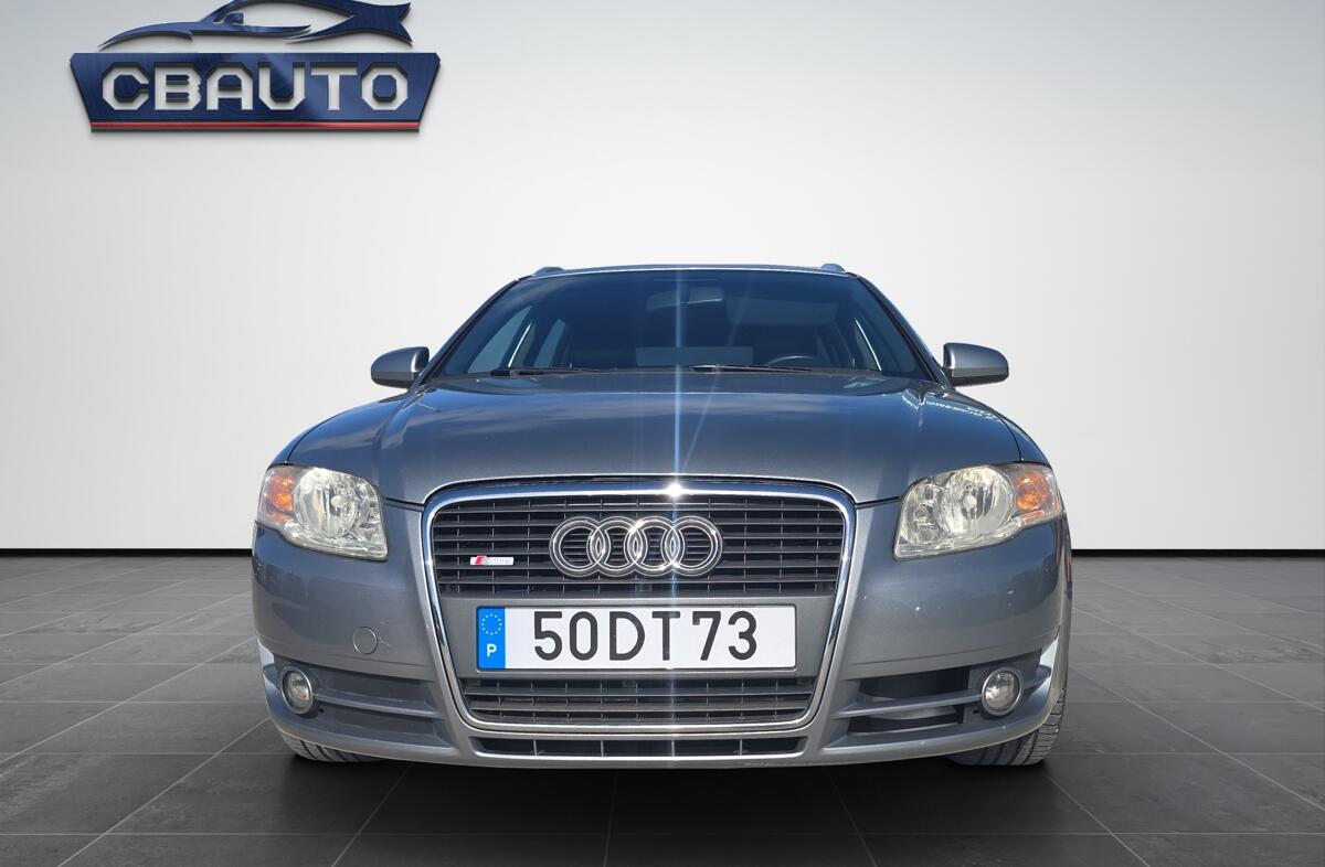 AUDI A4 2.0 TDi S-line
