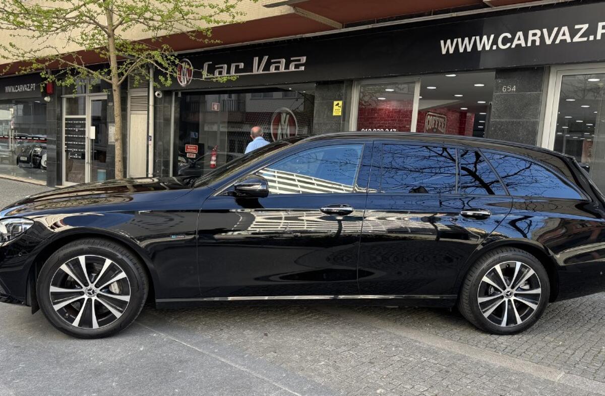 MERCEDES Classe E E 300 de Avantgarde