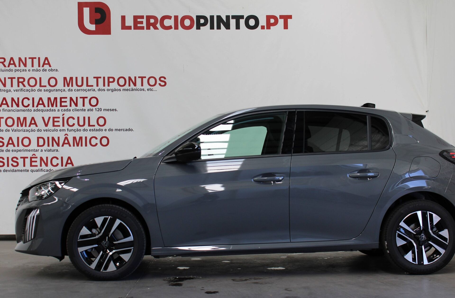 PEUGEOT 208 1.2 PureTech Allure