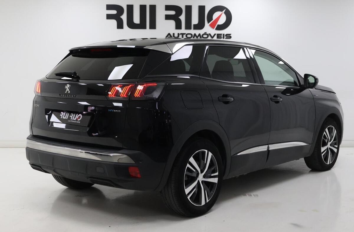 PEUGEOT 3008 1.6 Hybrid Allure e-EAT8