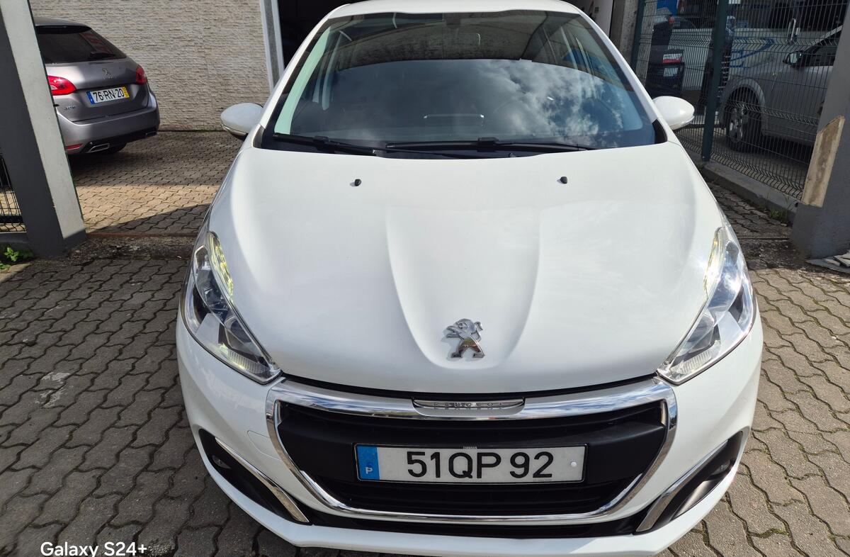 PEUGEOT 208 1.2 PureTech Active