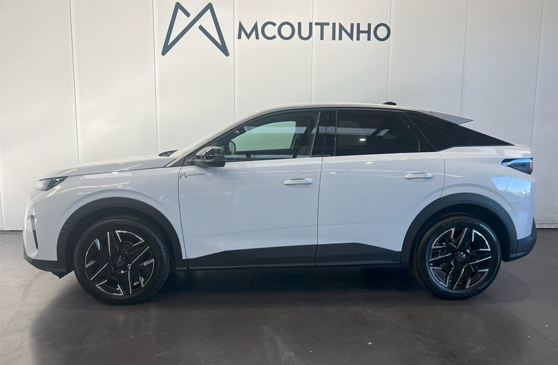 PEUGEOT 3008 1.2 Hybrid Allure e-DCS6