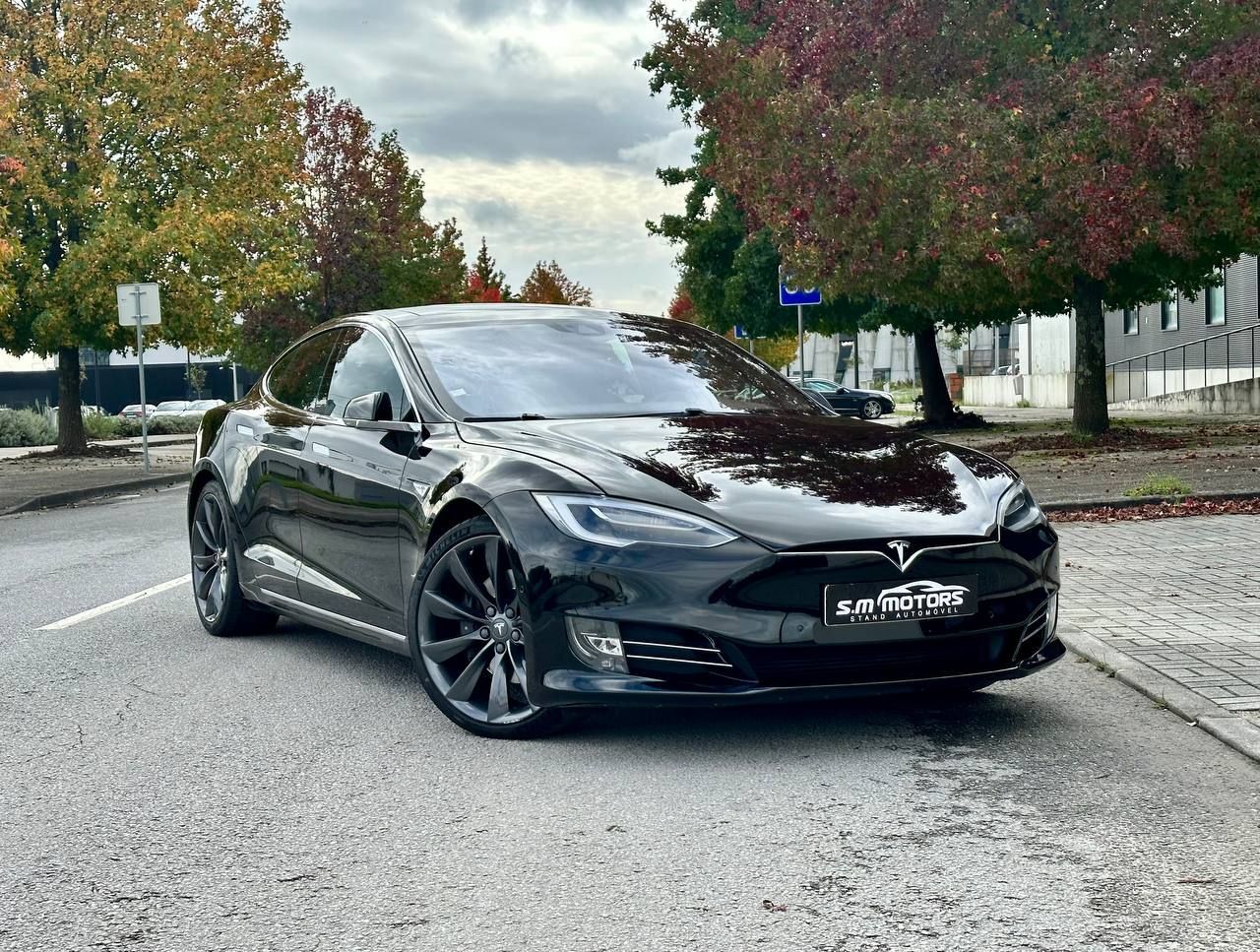 Tesla Model S 90D com 119 850 km por 34 900 € SM Motors | Braga