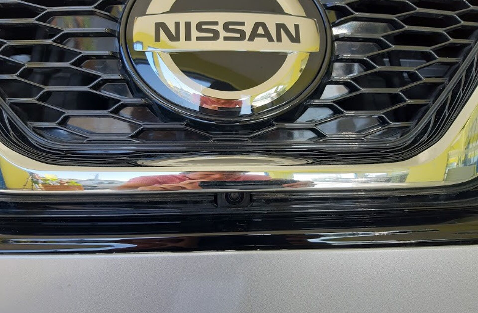 NISSAN Qashqai 1.5 dCi N-Connecta J18