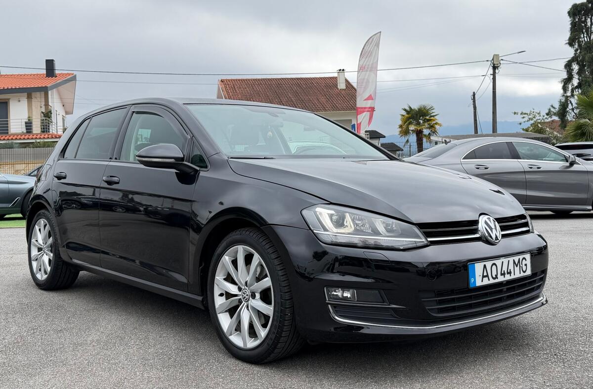 VOLKSWAGEN Golf 2.0 TDi Highline DSG