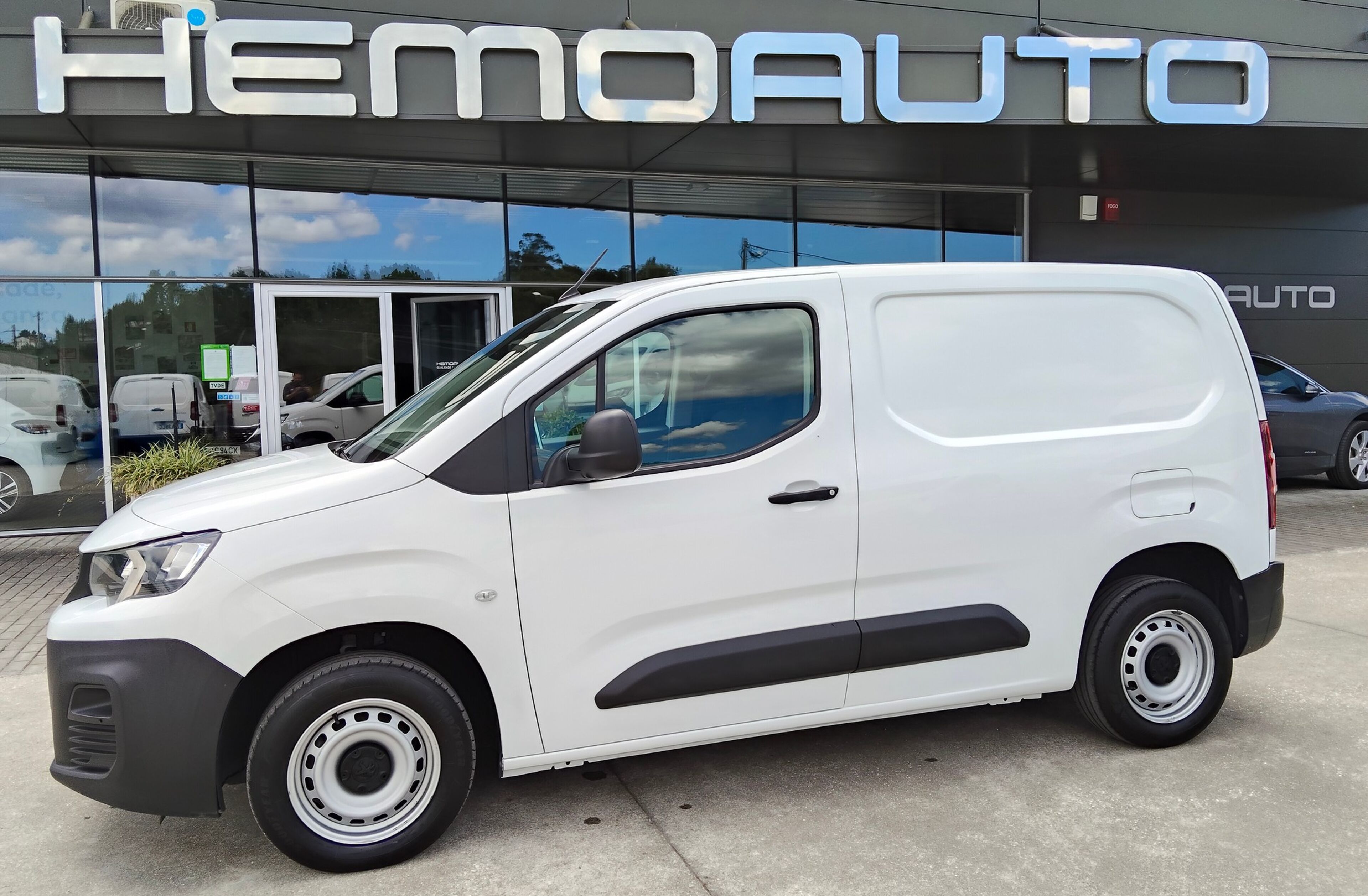 PEUGEOT Partner 1.5 BlueHDi Premium Standard