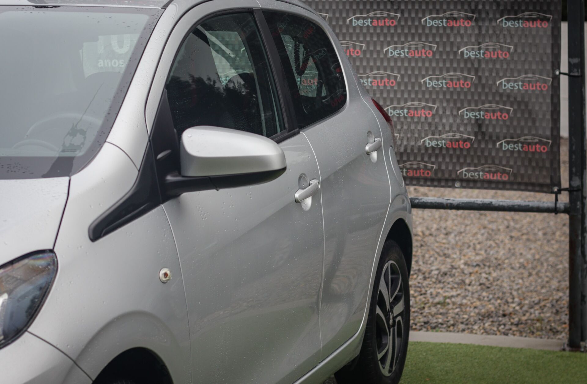 PEUGEOT 108 1.0 VTi Allure