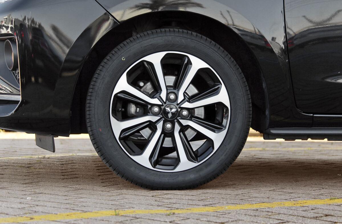 MITSUBISHI Space Star 1.2 Connect Edition