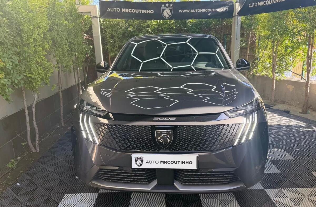 PEUGEOT 3008 1.2 Hybrid Allure e-DCS6