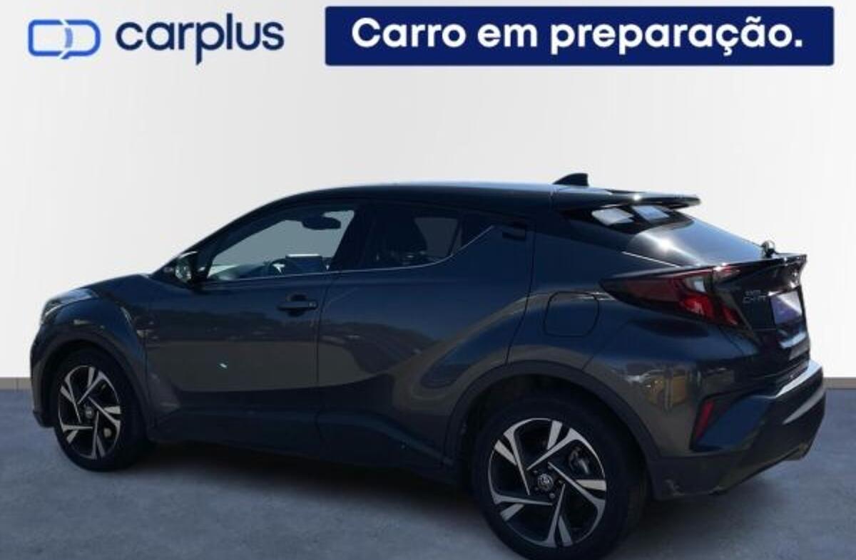 TOYOTA C-HR 1.8 Hybrid Square Collection