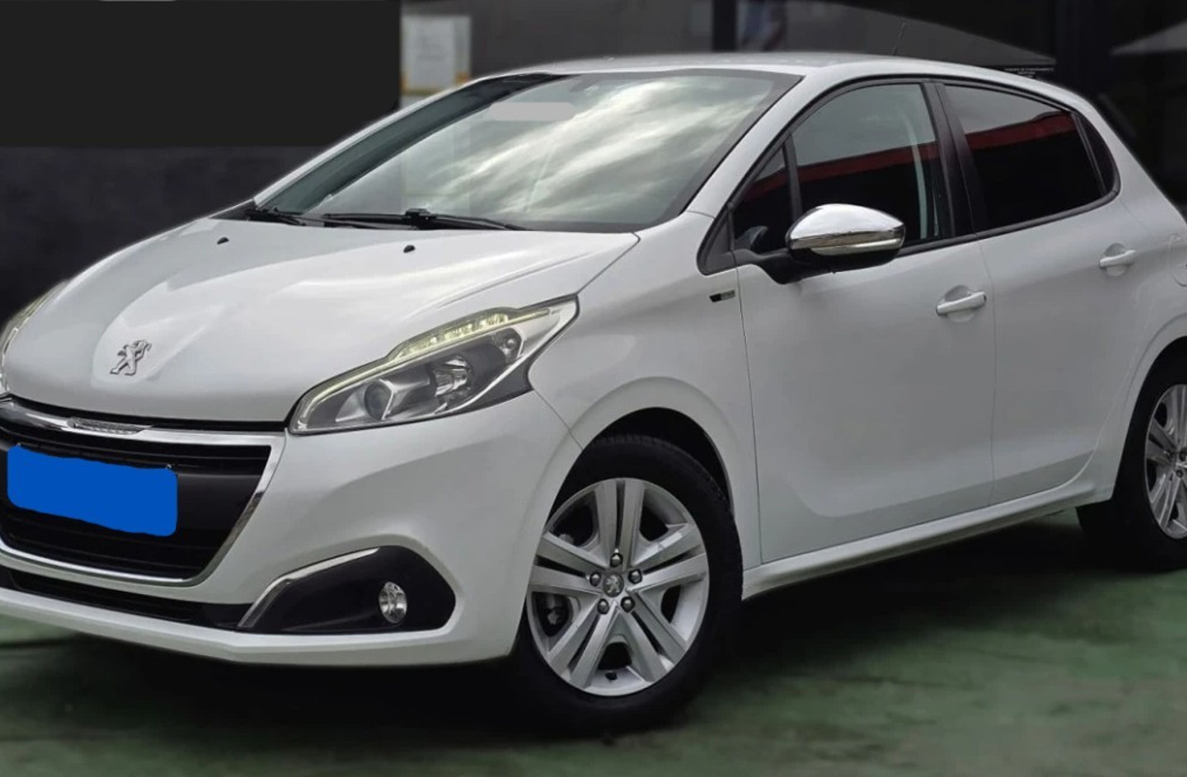 PEUGEOT 208 1.6 BlueHDi Style
