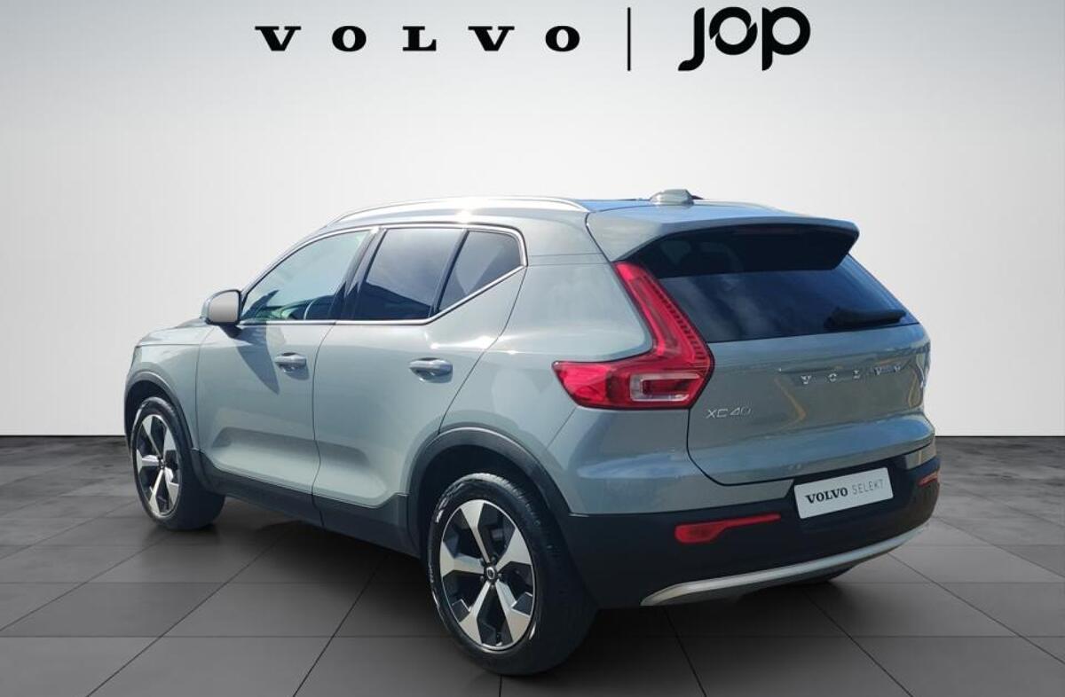 VOLVO XC40 2.0 B3 Core