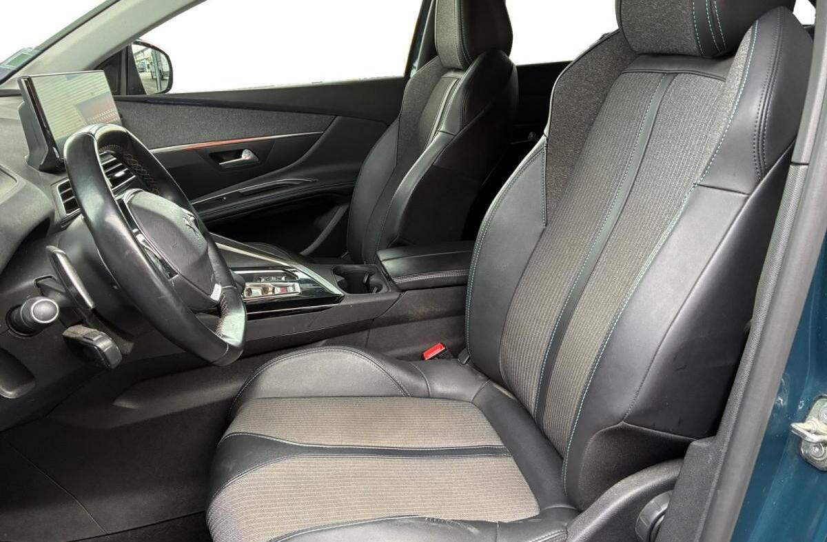 PEUGEOT 3008 1.6 Hybrid Allure Pack e-EAT8