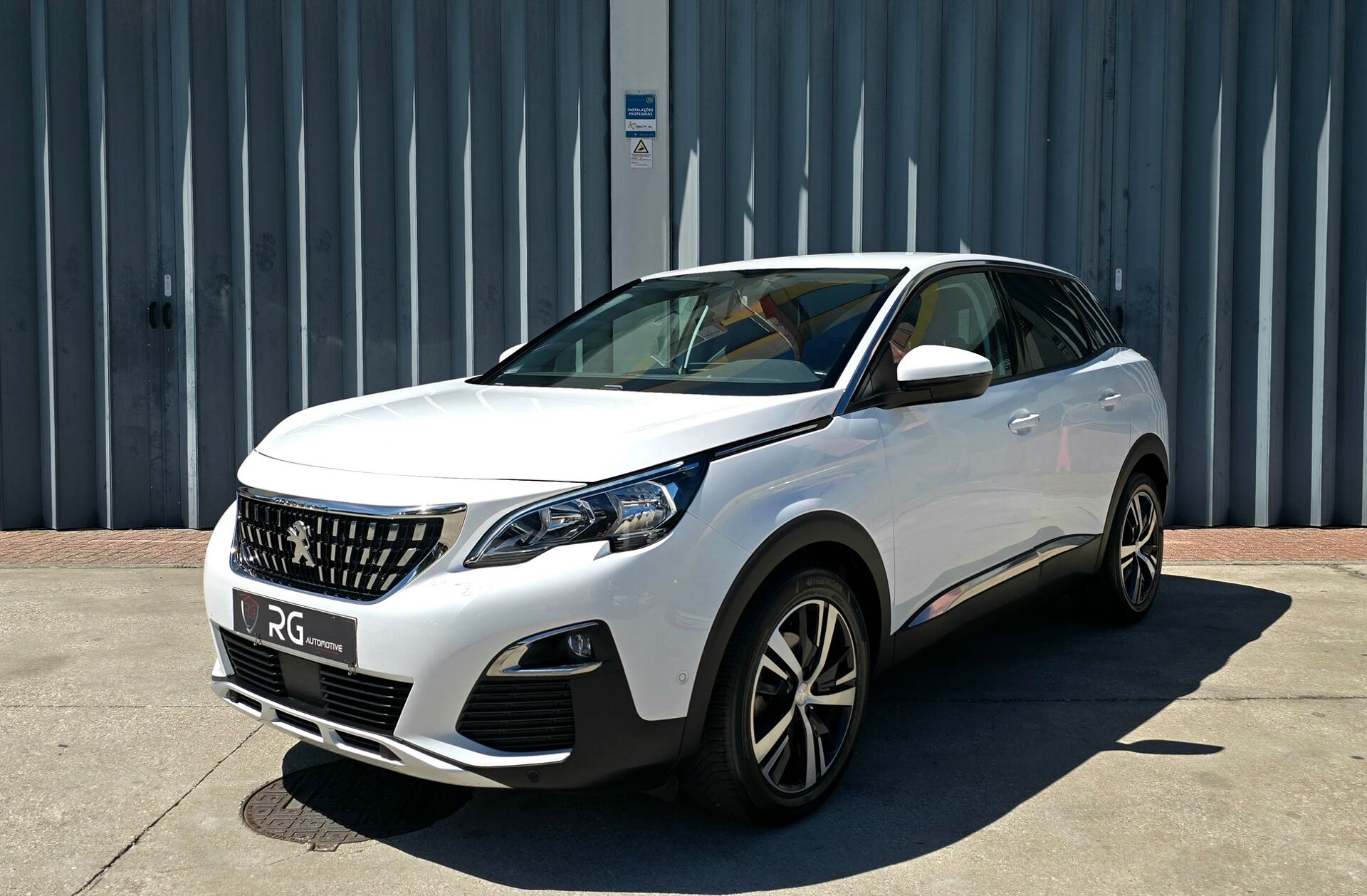 PEUGEOT 3008 1.2 PureTech Allure