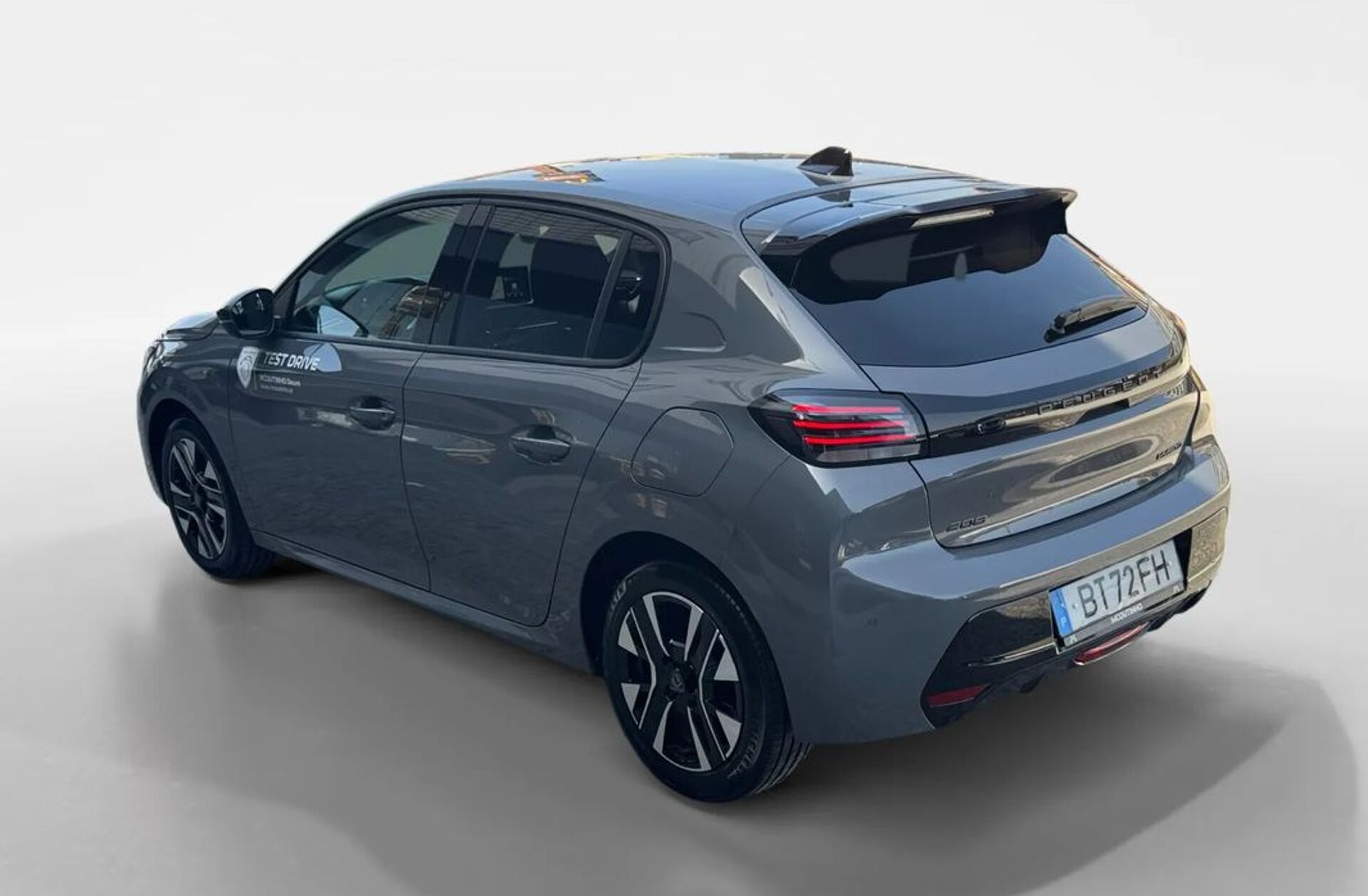 PEUGEOT 208 1.2 Hybrid Allure e-DCS6