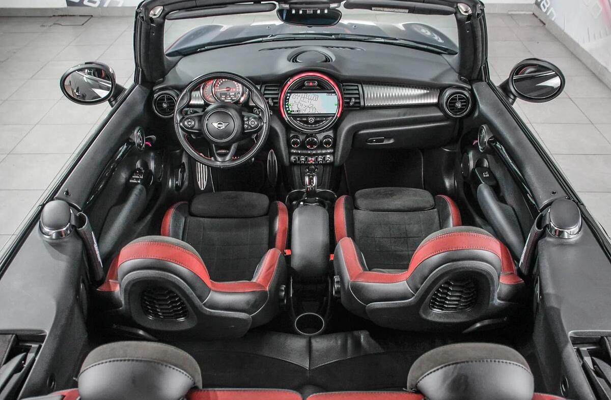 MINI Mini John Cooper Works Auto Desportiva